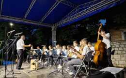 Svečani koncert mandolina i klapa